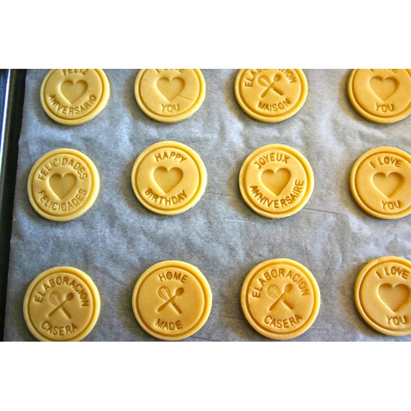 Utensilios para repostería. Set de 8 sellos de silicona para galletas y