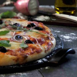 Teglia liscia in ceramica per pizza di Emile Henry