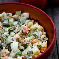 Ensaladas, la vuelta al mundo en 120 recetas