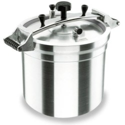 Robust commercial pressure cooker by Lacor